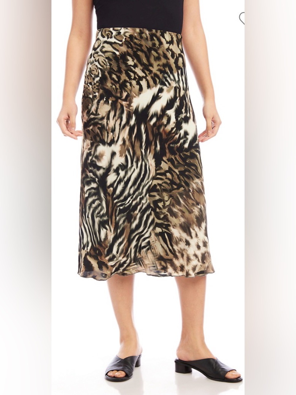 KARIN KANE Bias Cut Printed Midi Skirt. NWT
Chic and Classy. ♥️